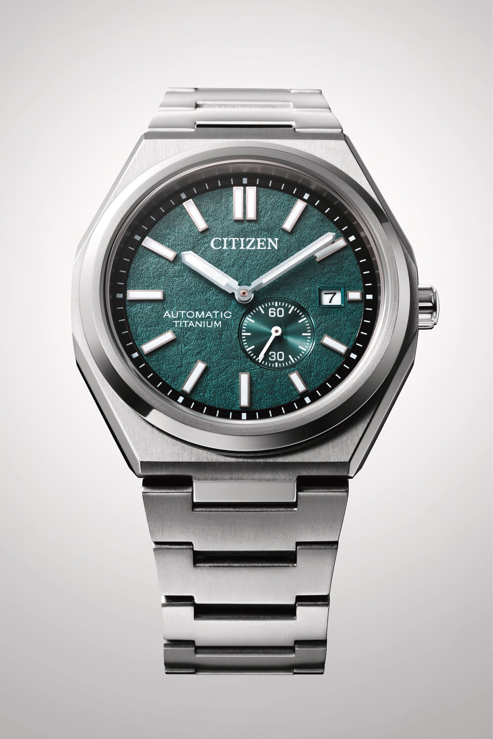 Citizen Supertitan Automatic herreklokke i titan (40,5mm)
