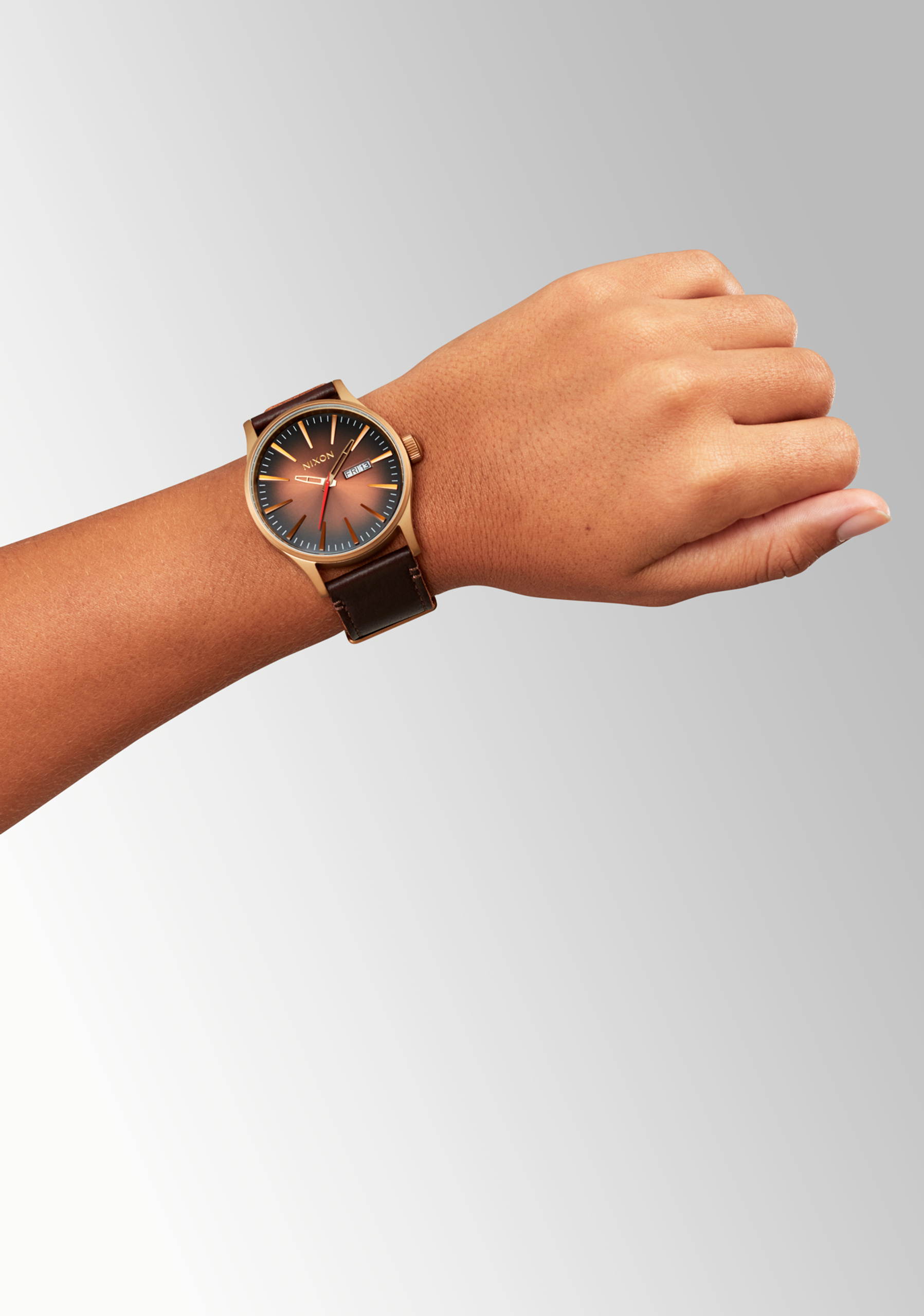 Nixon Sentry Leather The Bronze herreklokke med brun rem (42mm)